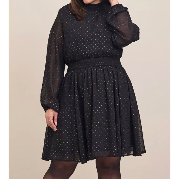 Size 3 (22-24) Torrid Black Mini Clip Dot Blouson Sleeve Dress - Picture 2 of 8